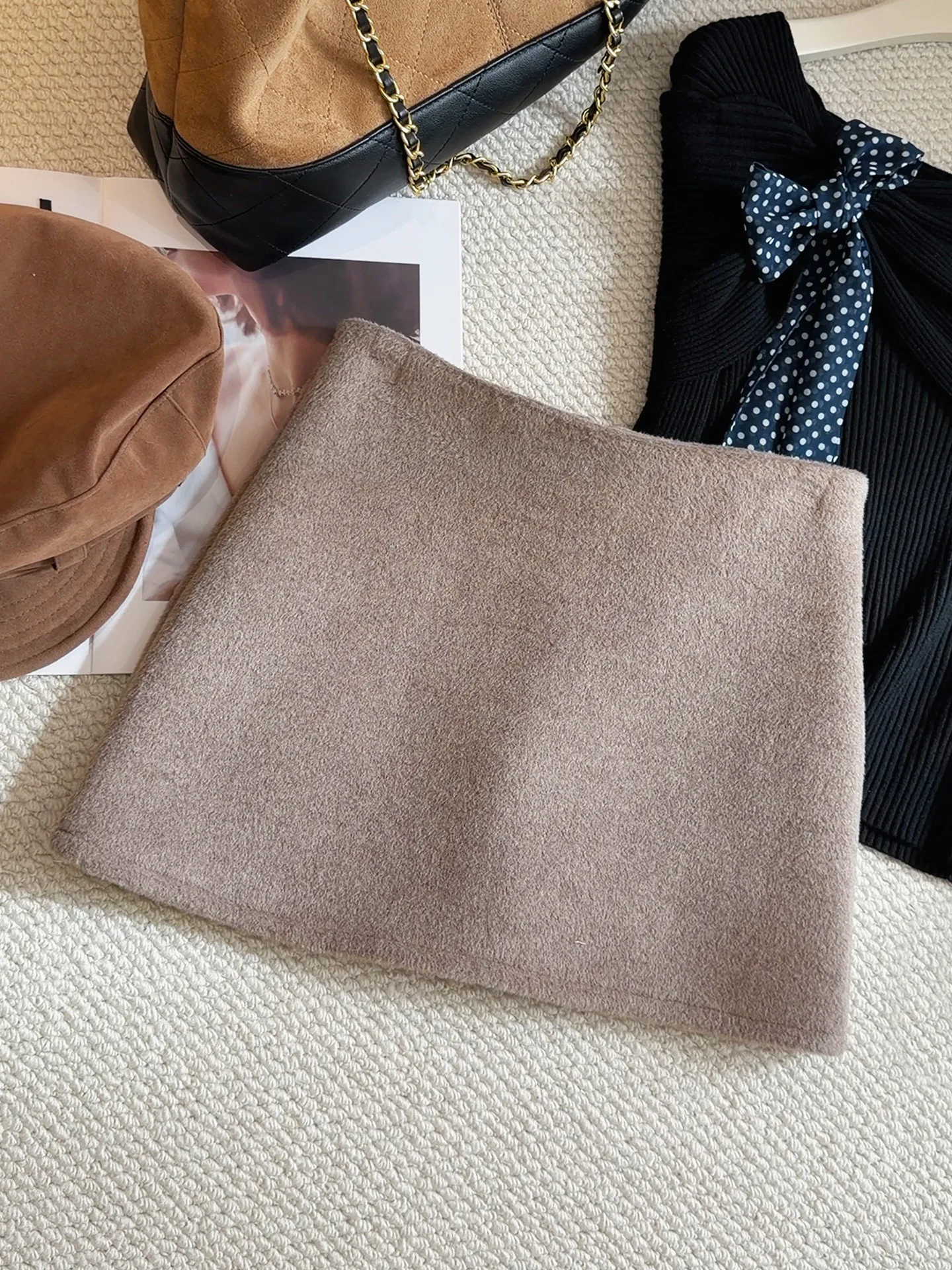 Jupe en laine épaisse pour fille épicée, jupe sexy taille haute pour femmes, jupe courte trapèze, mini jupe, automne et hiver