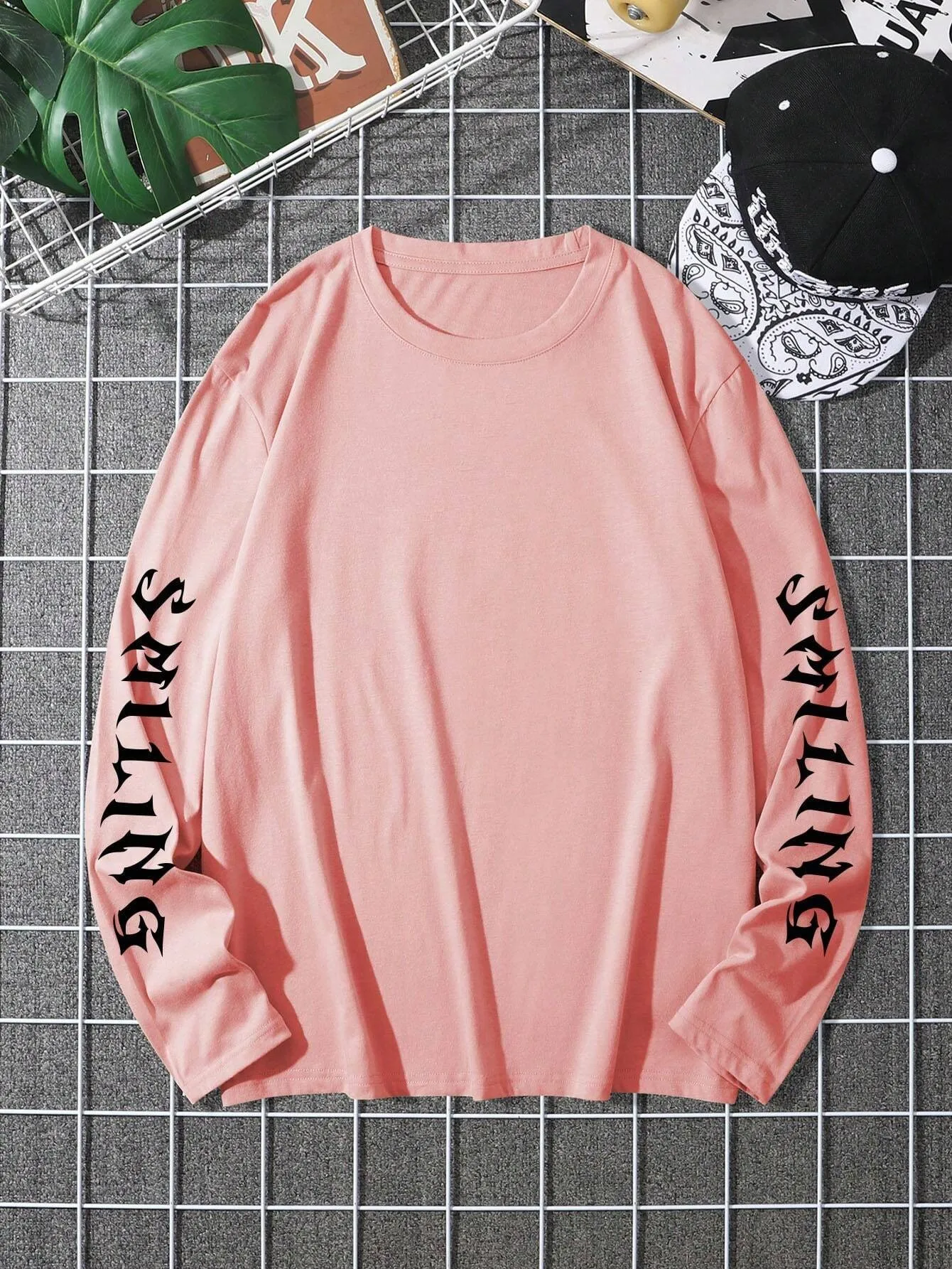 เสื้อยืดแขนยาวผู้ชายรุ่นใหม่สำหรับฤดูใบไม้ผลิและฤดูใบไม้ร่วงปี 2025 โดดเด่นด้วยลายพิมพ์ 3 มิติที่ดูสบายๆ และสวมใส่สบายในสไตล์สตรีท