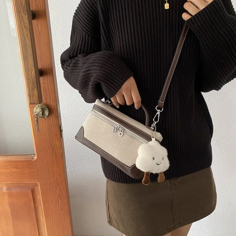 

Высококачественная женская сумка через плечо из искусственной кожи с рисунком орхидеи, винтажная, легкая, мягкая, повседневная, изысканный вид ​