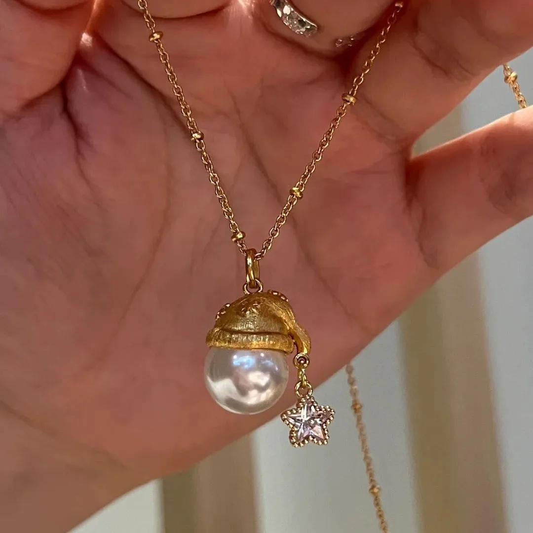 

Retro Brushed Christmas Hat Pearl Diamond Necklace Female High-grade Christmas Tree Pendant Clavicle Chain