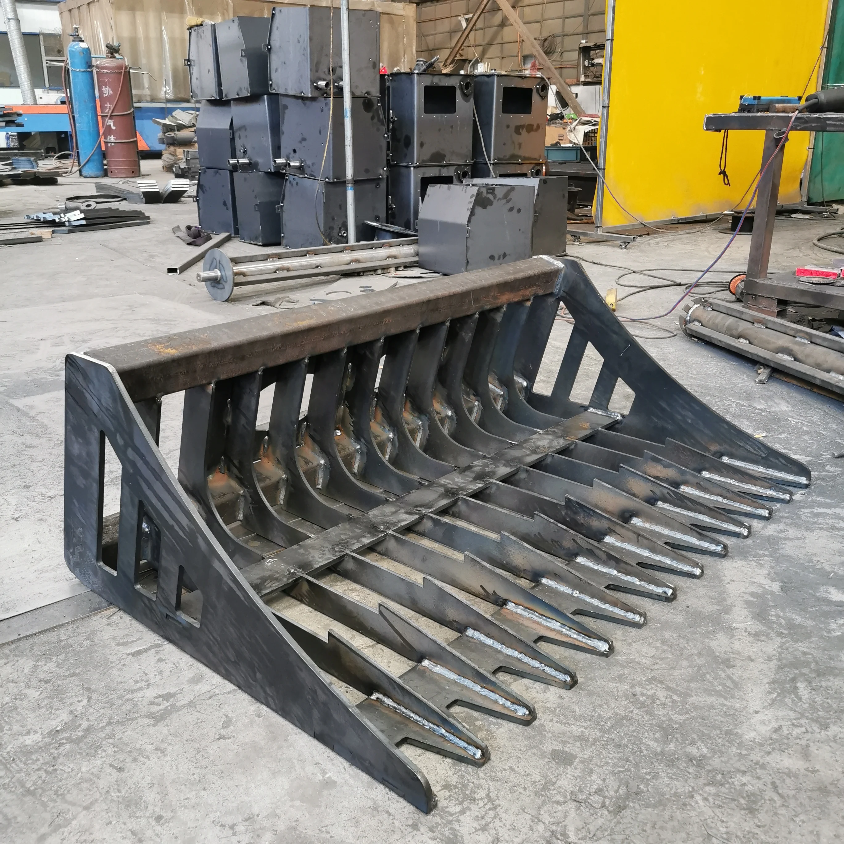 

Front End Mini Tracked Wheel Skid Steer Loader Attachments Stump Grinder/Stone Bucket/Wood Chipper/hydraulic Break/ Digger