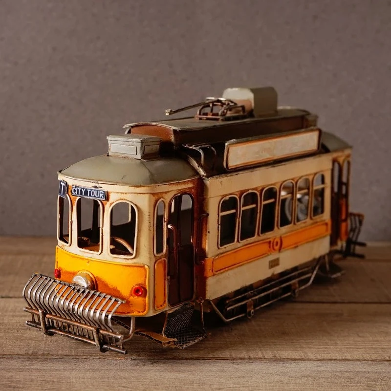American Retro Punk Tram Metal Model, Industrial Craft Decor, Niche Tabletop Ornament for Interior Soft Furnishing