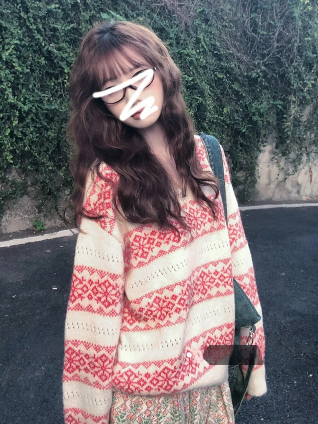 

Red Knitted Sweater Women's Spring 2026 New Lazy High-End Striped Knitwear Casual Loose Fit Long Sve V-Ne Breathable