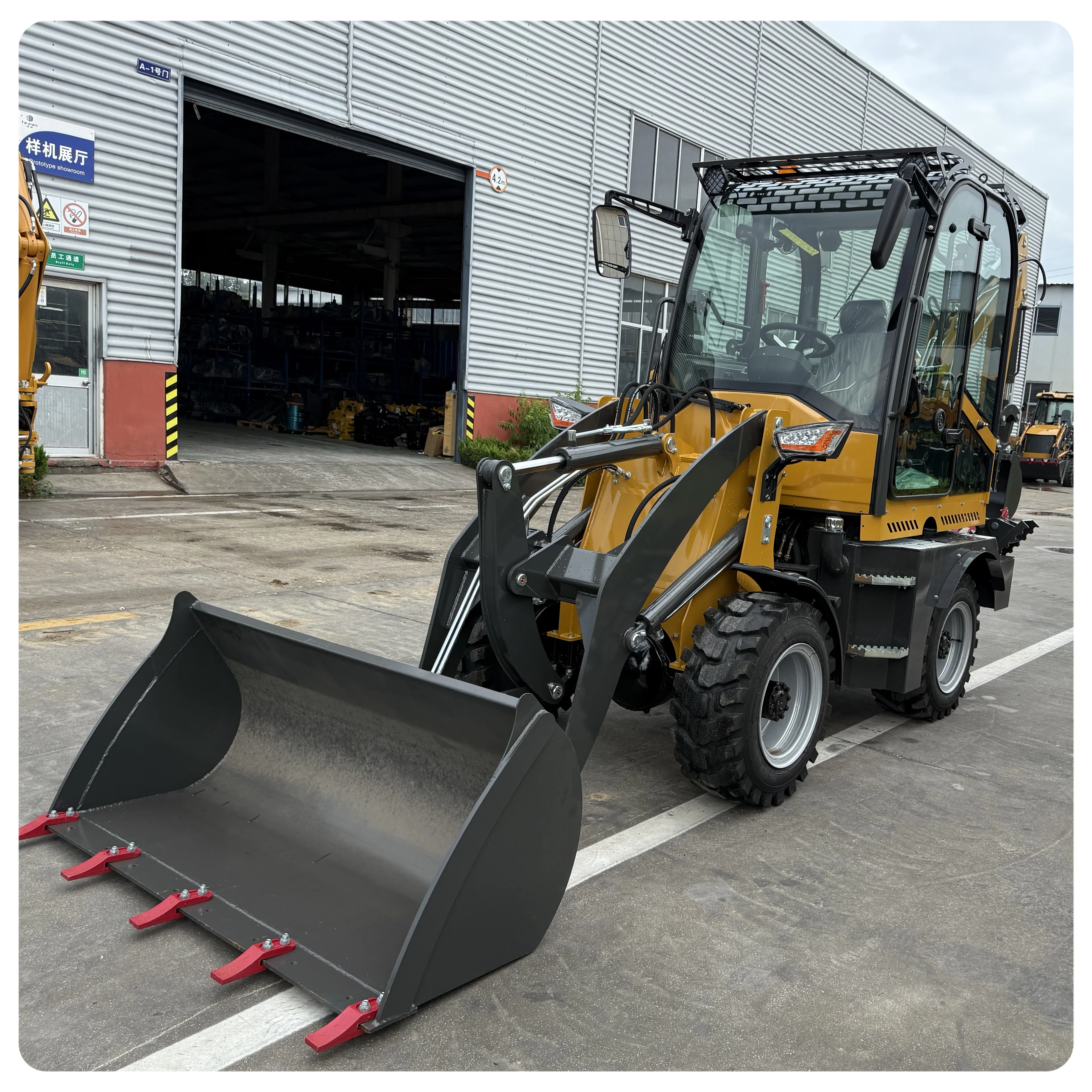 4x4 Small Loader with Backhoe Wheel Loader 2.5-Ton Capacity High-Efficiency Backhoe Small Loader for Sale