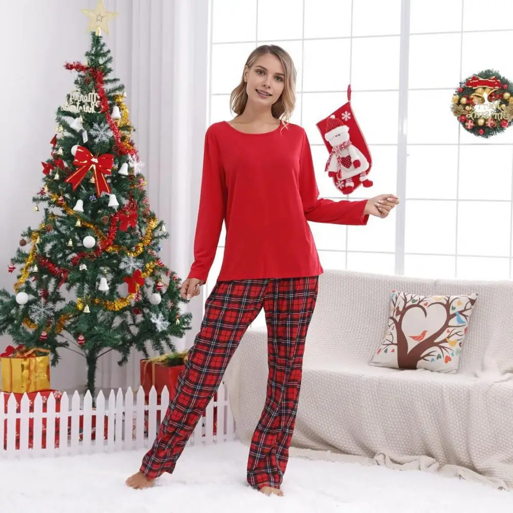 2026 Christmas Family Matching Pajamas Set Long Sleeve Pullover Top Plaid Pants Pajamas Sleepwear Set Soft Holiday Loungewear