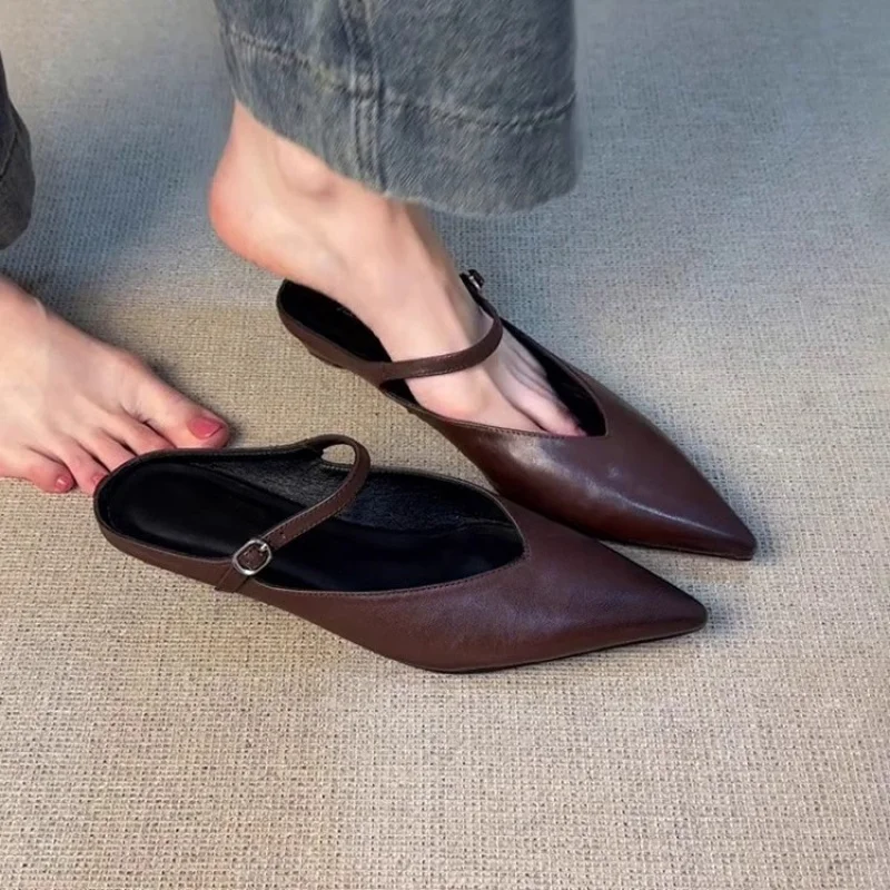 Mules à bout pointu de Style français 2024, chaussures à enfiler à plateforme épaisse avec sangle fine, diapositives rétro élégantes à talons bas pour femmes