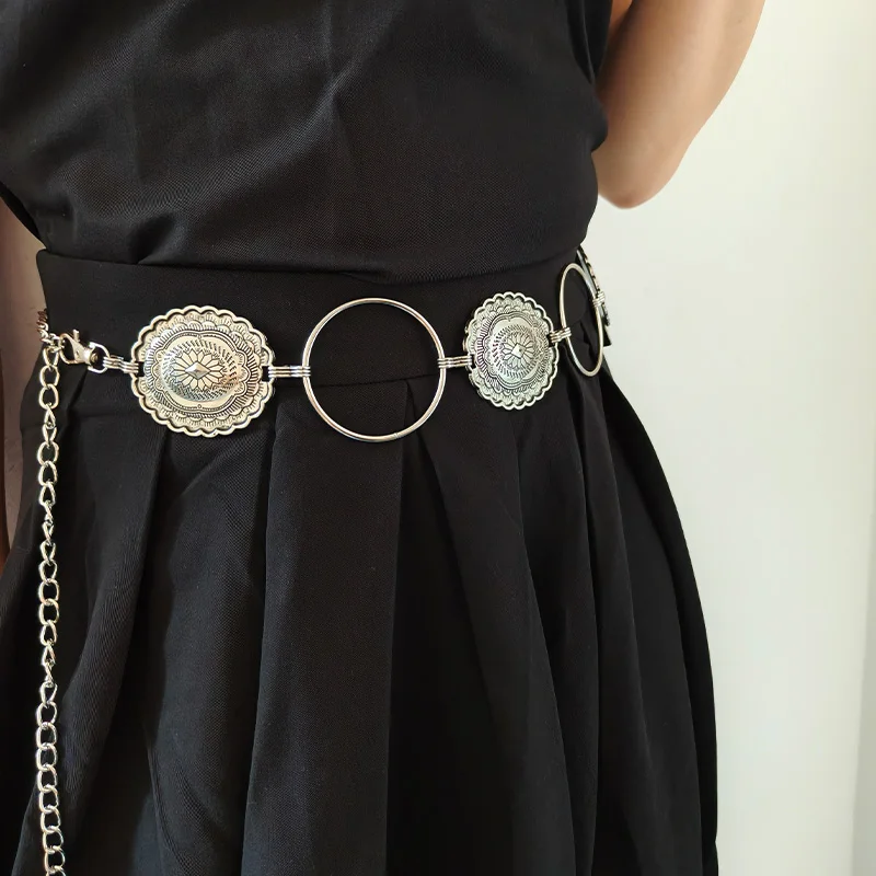 Nuova cintura a catena in vita rotonda grande intagliata in metallo per donna Abito argento Jeans Cintura Accessori gotici femminili Cintura regolabile per ragazza