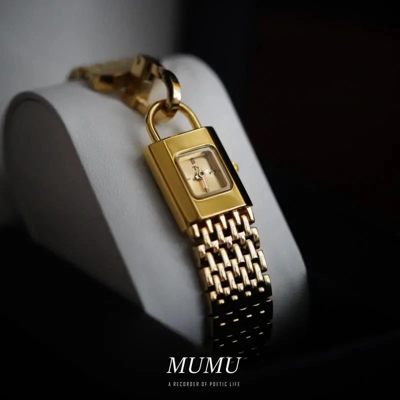 2024 Nowy kwarcowy zegarek damski Zegarek z blokadą Pozłacana bransoletka Zegarek damski z bransoletą Spersonalizowana moda