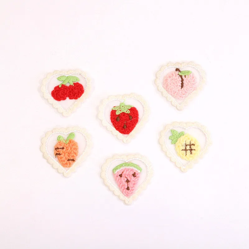 10PCS Cute Mini Hollow Mesh Love Fruit patch tessuto di pizzo ricamo copricapo abbigliamento fai da te forniture per cucire adesivi