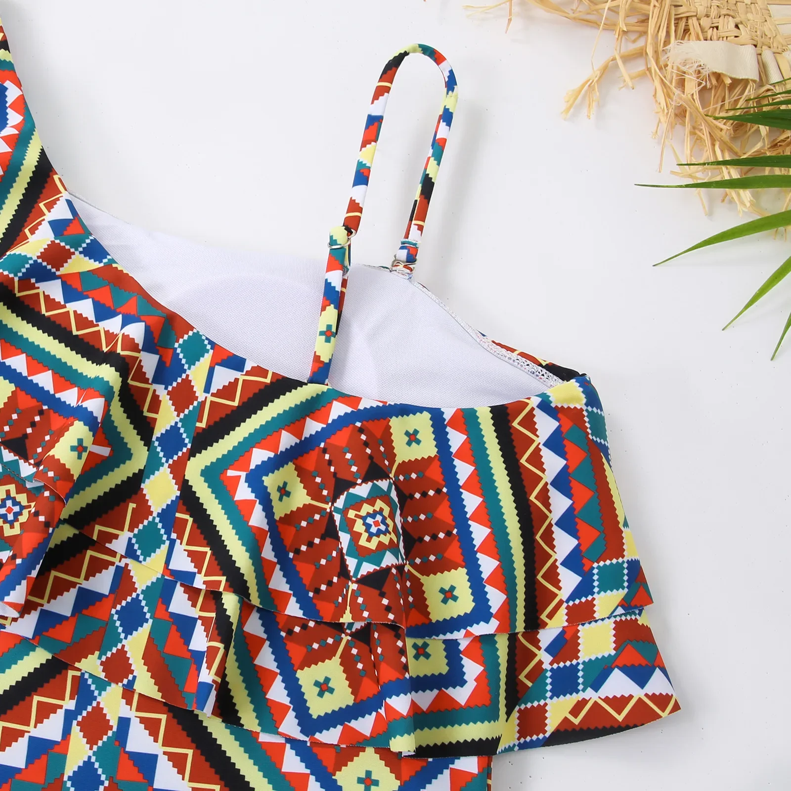 เซ็กซี่ One-piece ชุดว่ายน้ํากระโปรงชุดว่ายน้ําผู้หญิงบอดี้สูทหนึ่งไหล่ Ruffle Aztec Biquini ชุดว่ายน้ําชายหาดสระว่ายน้ํา 2024
