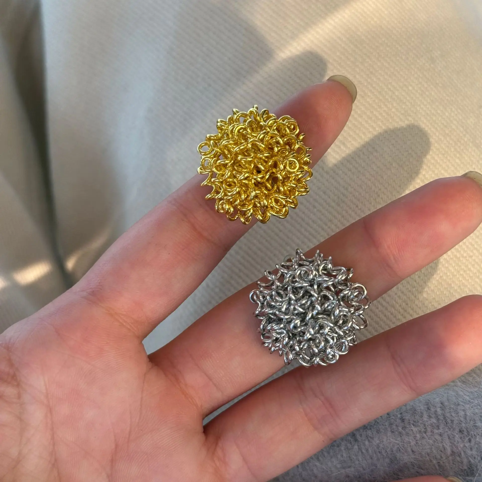 

Fashionable Electroplated Copper Ring Design Metal Ball Exaggerated High-End Simple Versatile Ladies' Ring Stylish Accessory