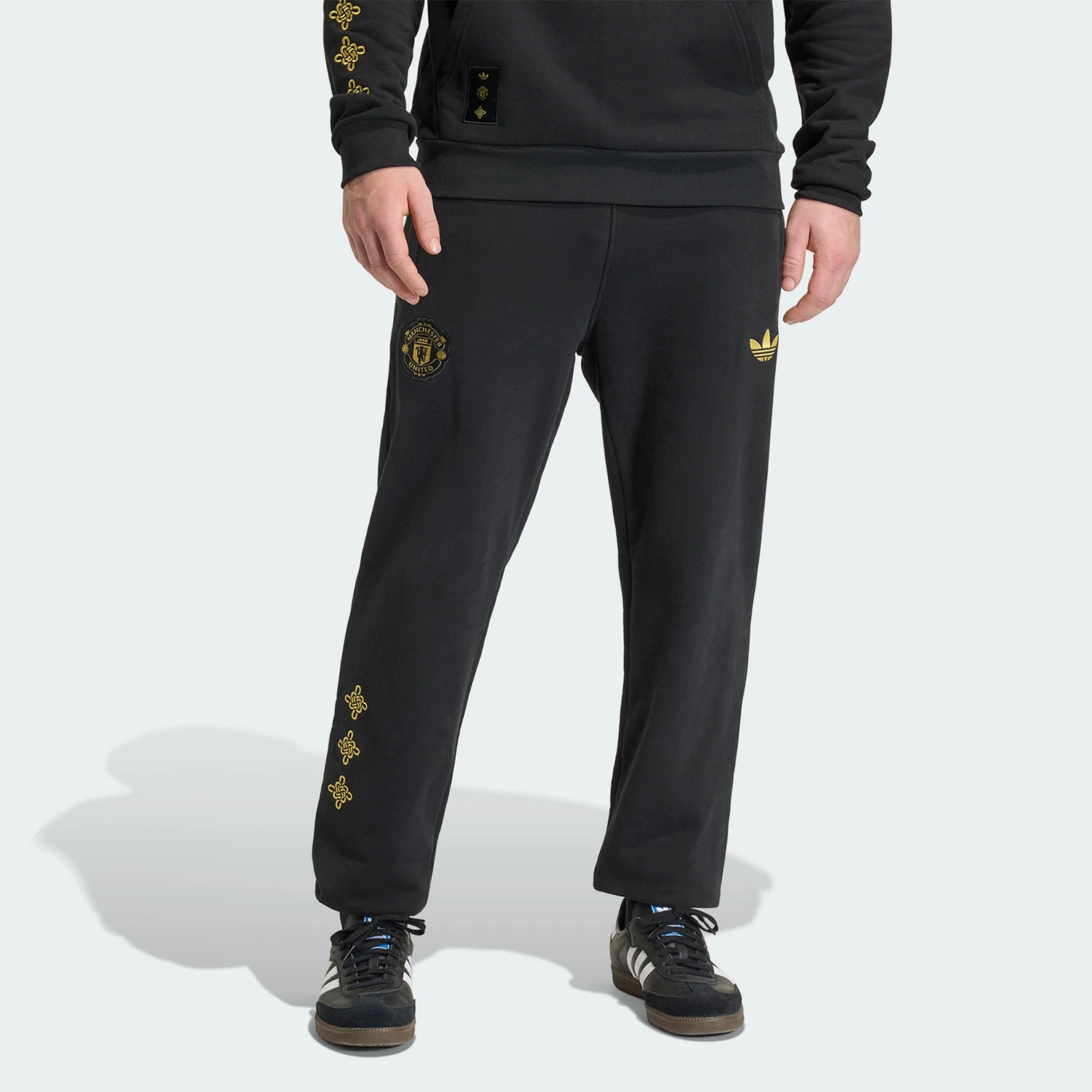 

Оригинальные мужские классические трикотажные брюки для футбола Adidas JM5566