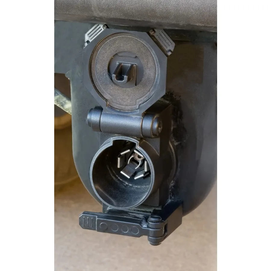 

7 Blade and 4 Flat Connector, 1 Each,Incorporating Endurance design enables this connector to last for years of trouble-free use