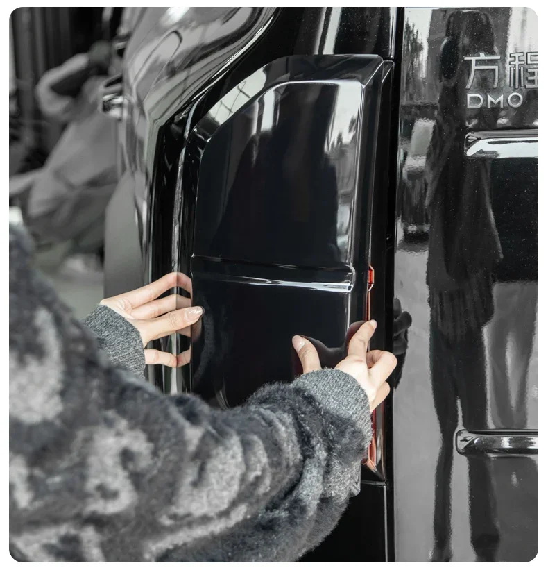 Tail lampshade smoked black for BYD Leopard 5 FangChengBao 5 five2024   2025 Interior Accessories
