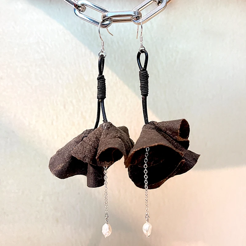 ciseaux-de-conception-originale-pince-a-oreilles-clip-j23p903-accessoire-de-mode-d'hiver-par-la-marque-inner-outer-bouny-luxe-et-elegance