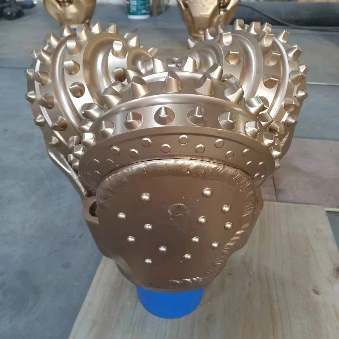 9 1/2 Tricone Rock Drilling Head Bit API Oil Rig Tricone Broca para poço de formação dura