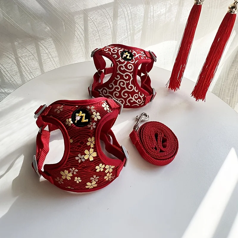 Verstellbares Hundegeschirr ohne Ziehen für kleine und mittelgroße Hunde – Traditionelle chinesische Tang-Farbmuster, Blumendesigns, atmungsaktives und bequemes Westen-Design, geeignet für Spaziergänge, Wanderungen, für Pomeranian, Pudel, Bichon Frisé – Nur Handwäsche, Hundezubehör | Lebendige Hundezubehörteile | Sicherheits-Metallring – Detail 4
