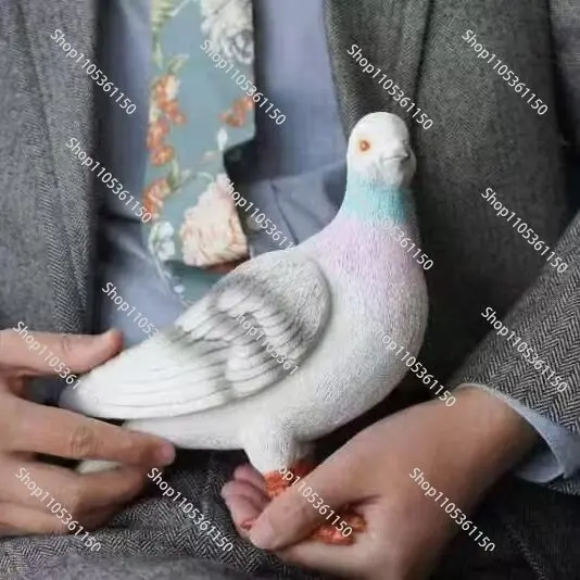 

Сумка-клатч Pigeon – креативная, забавная, повседневная и универсальная.