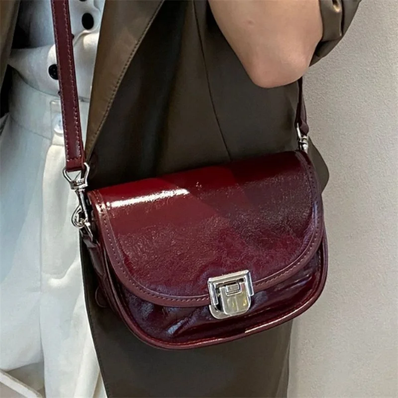 

Mini Genuine Leather Crossbody Bag for Woman Shell Oilwax Cow Leather Handbag Fashionable Ladies Cowhide Shoulder or Sling Bag