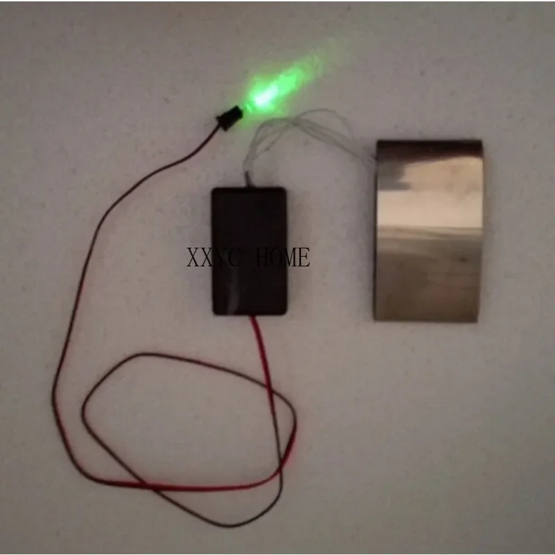 

Piezoelectric Power Generation Device Power Generation Model Shoe Power Generation Demonstration Piezoelectric Lighting Video