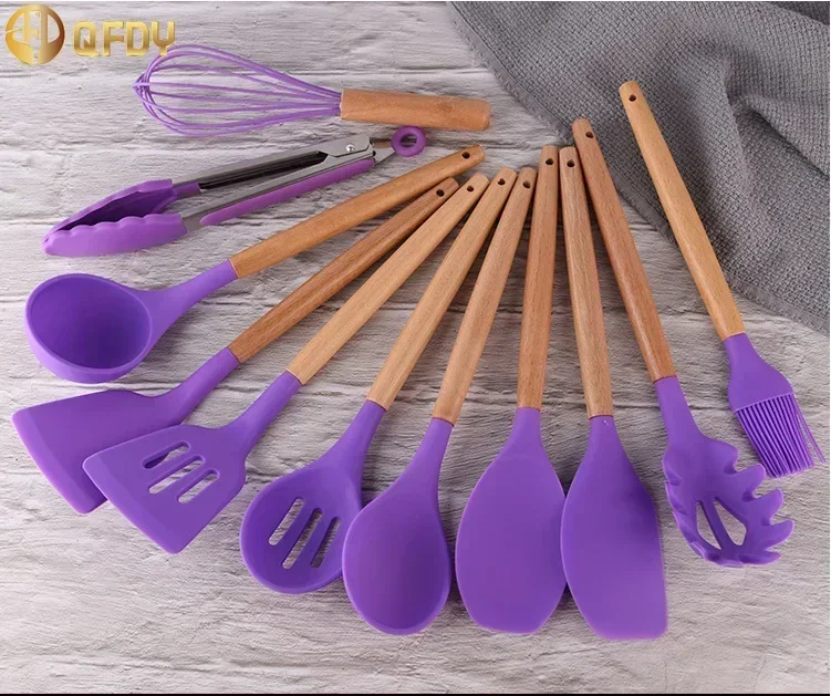 Non-stick pan cooking 12 pieces wooden handle silicone kitchenware  storage bucket Household items Baking storage tools kitchen