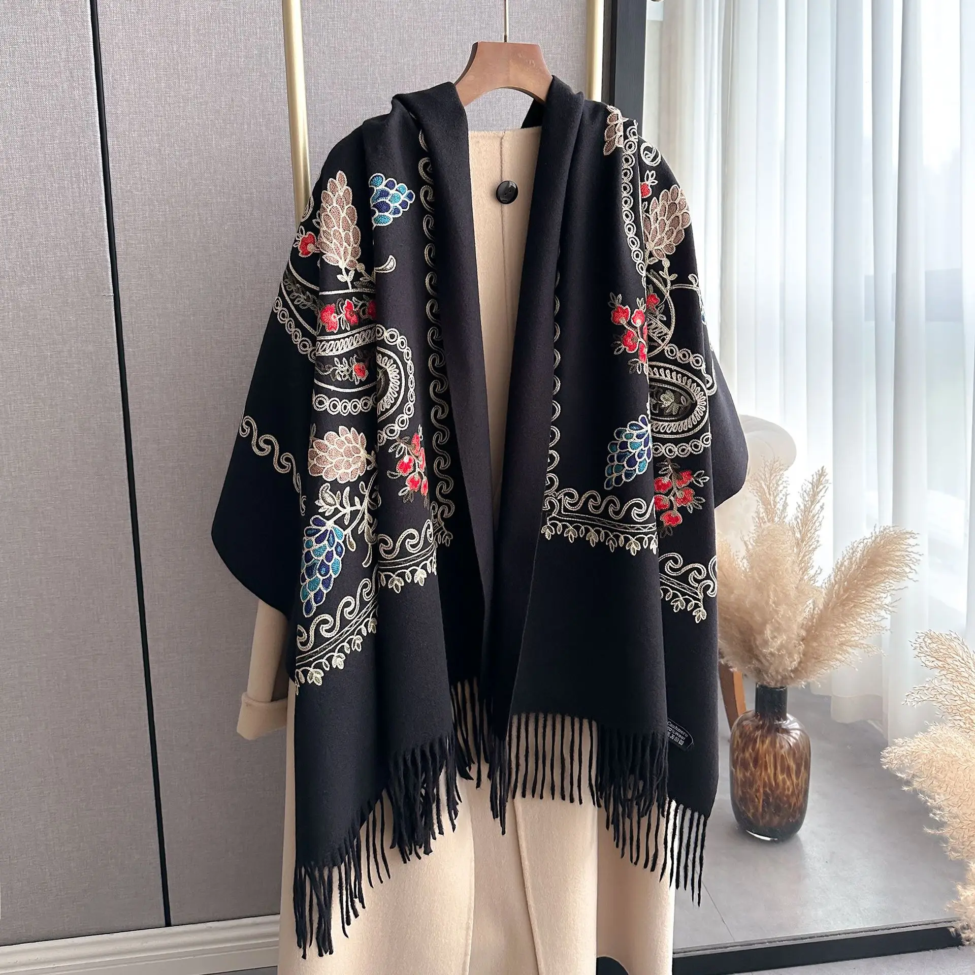 

Зимний теплый кашемировый шарф для женщин, одеяло из пашмины с цветочной вышивкой, толстая шаль, шейный платок, элегантное пончо Bufanda