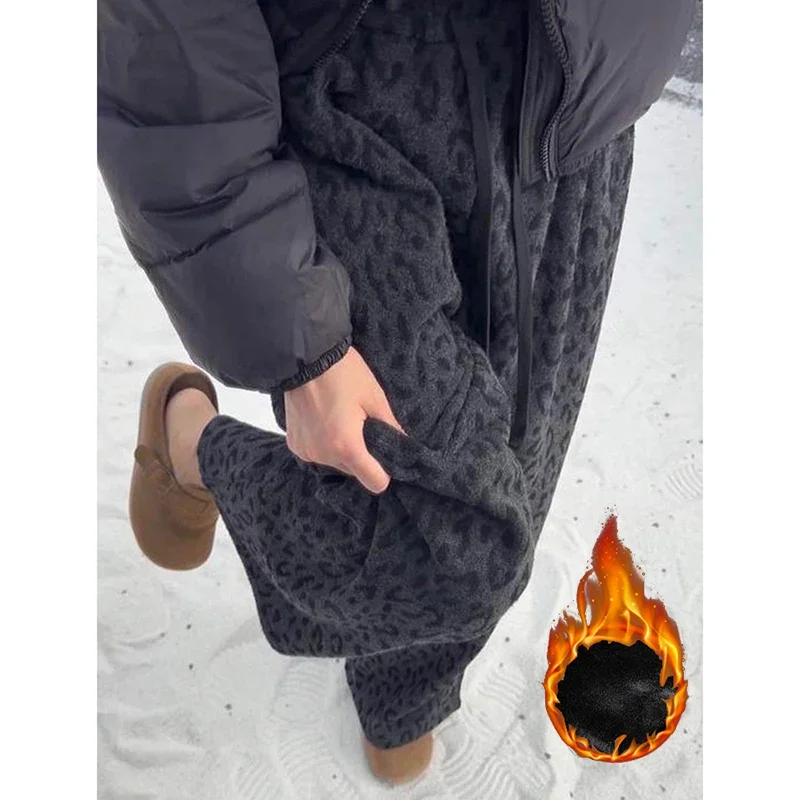Winter Girls High Waist Thermal Plush Slacks Lady Baggy Snow Warm Velvet Pants Women Retro Leopard Printed Straight Leg Trousers