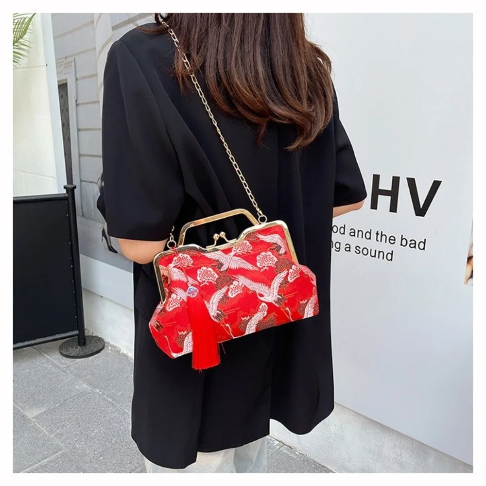 

Elegant Vintage Lady Handbag Luxury Chinese Style Shoulder Bag Embroidery Tassels Design Clutch Bag for Women