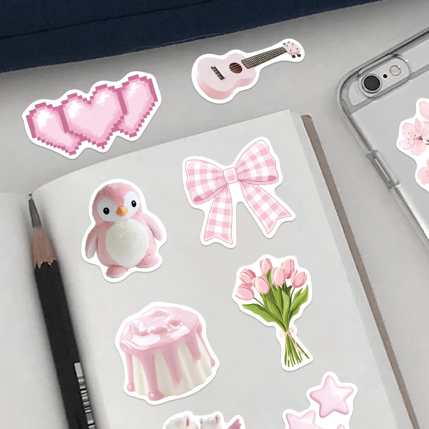 50 قطع الوردي الكرتون الكتابة على الجدران جماليات ملصق الكمبيوتر المحمول دراجة الغيتار سكيت ملصق DIY الكتابة على الجدران ملصقات للماء