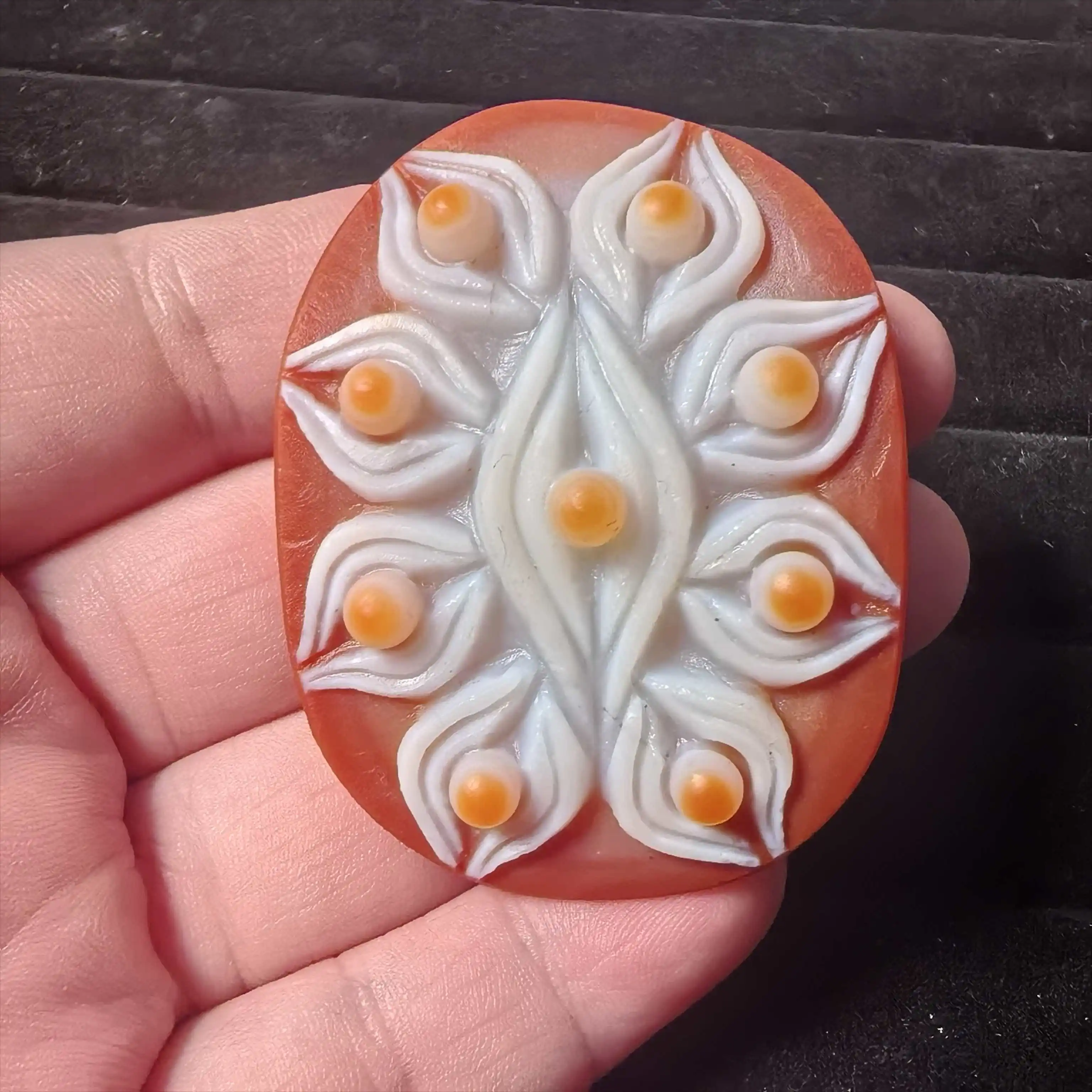 

Старый материал, высокая масляная патина, бренд Будды Tianyan Bodhi Nine Eyes в сочетании со старыми агатовыми бусинами, ткаными подвесками