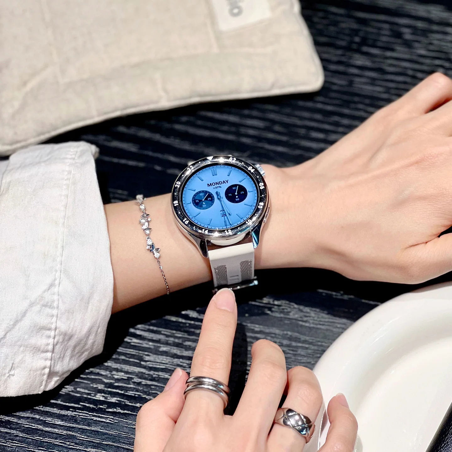Thumbnail 2 - #3 Best Samsung Watch Straps to Buy In 2026