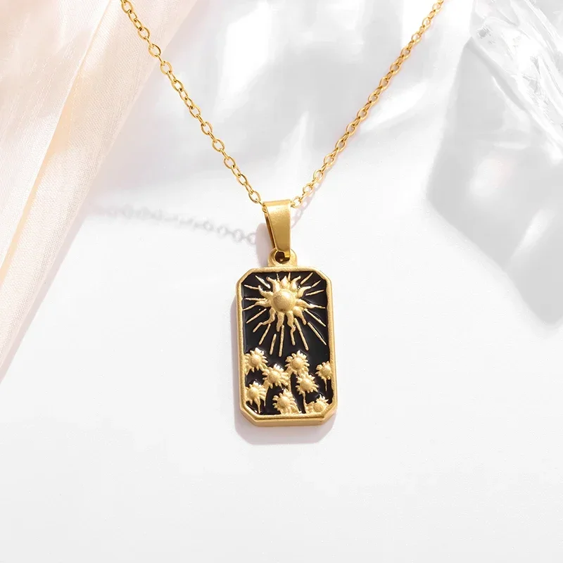 Retro Tarot Card Three-Dimensional Relief Sun Sunflower Bush Stainless Steel Pendant Necklace Feminine Fashion Accessories