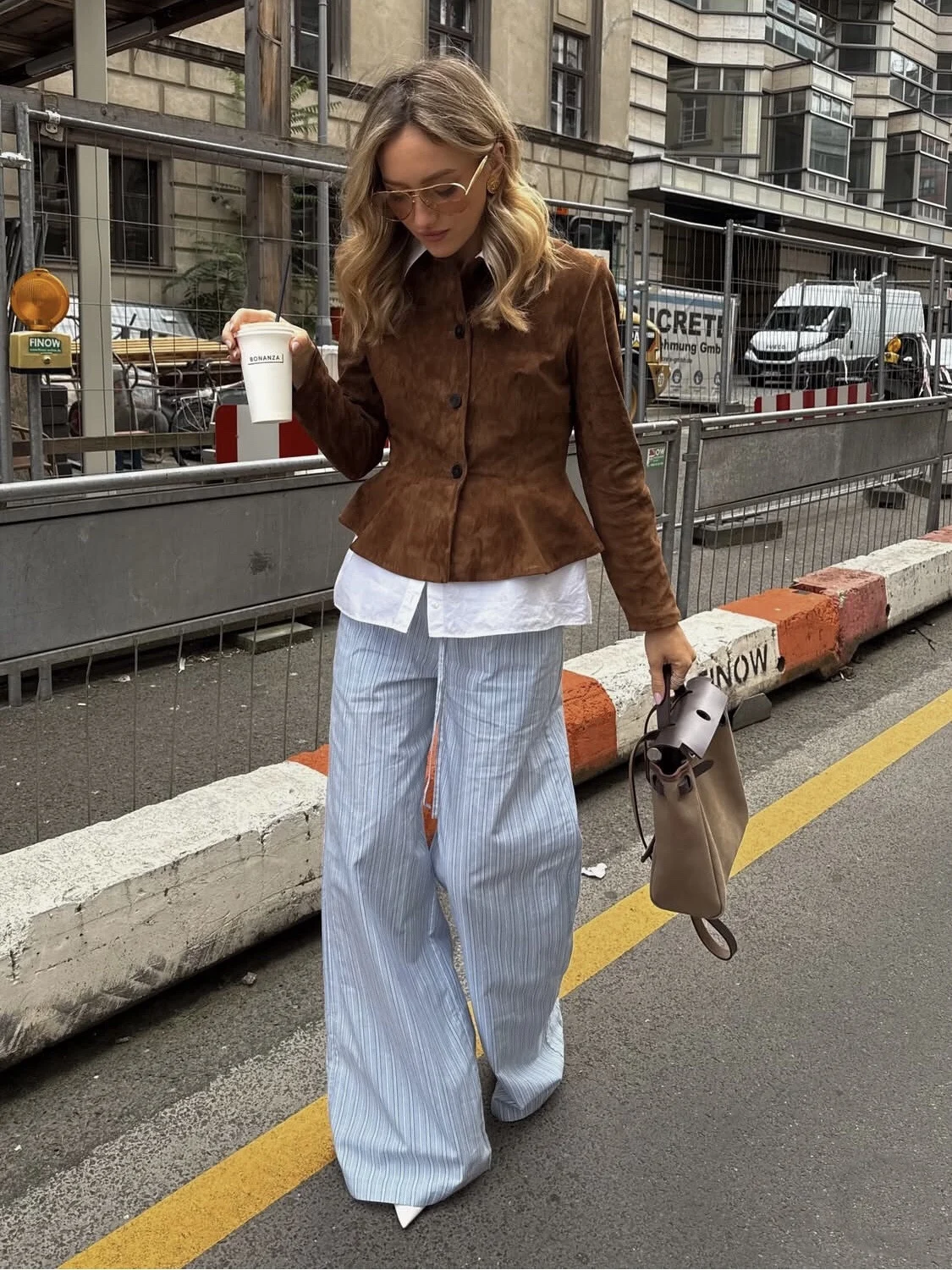 ZHAOLIN Brown Suede Short Coat round Neck Commute Vintage Style Women's Jacket Standard Fit Long Sleeve Button Closure