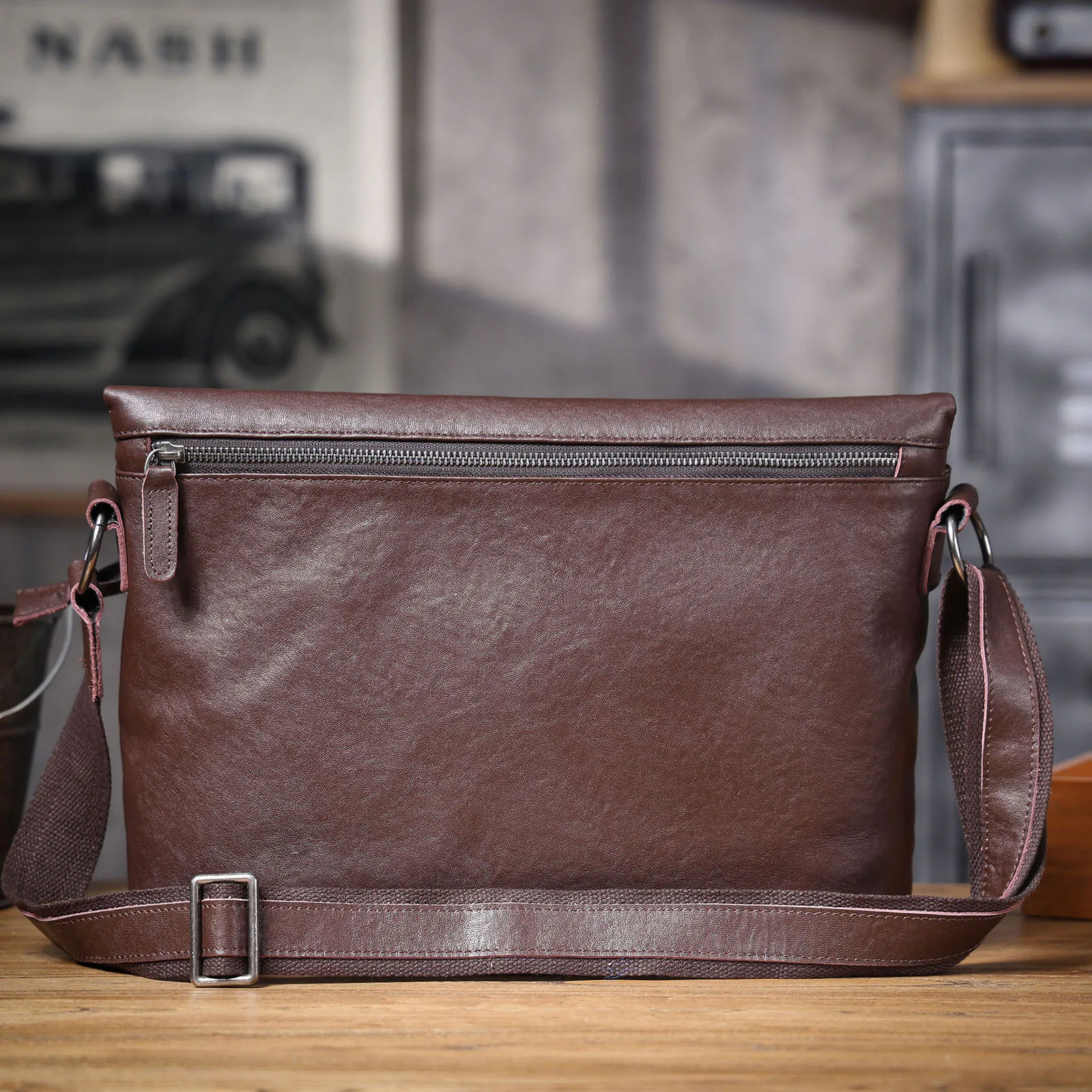 Echte Leder-Umhängetasche für Herren, Crossbody-Laptoptasche, einfache Rindsleder-Tasche aus pflanzlich gegerbtem Leder, modisch und lässig – Detail 20