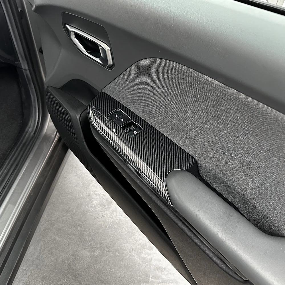 لكيا K4 2024 2025 2026 ألياف الكربون الداخلية لوحة القيادة وحدة التحكم المركزية والعتاد التحول نافذة زر غطاء فتحة التهوية الملحقات