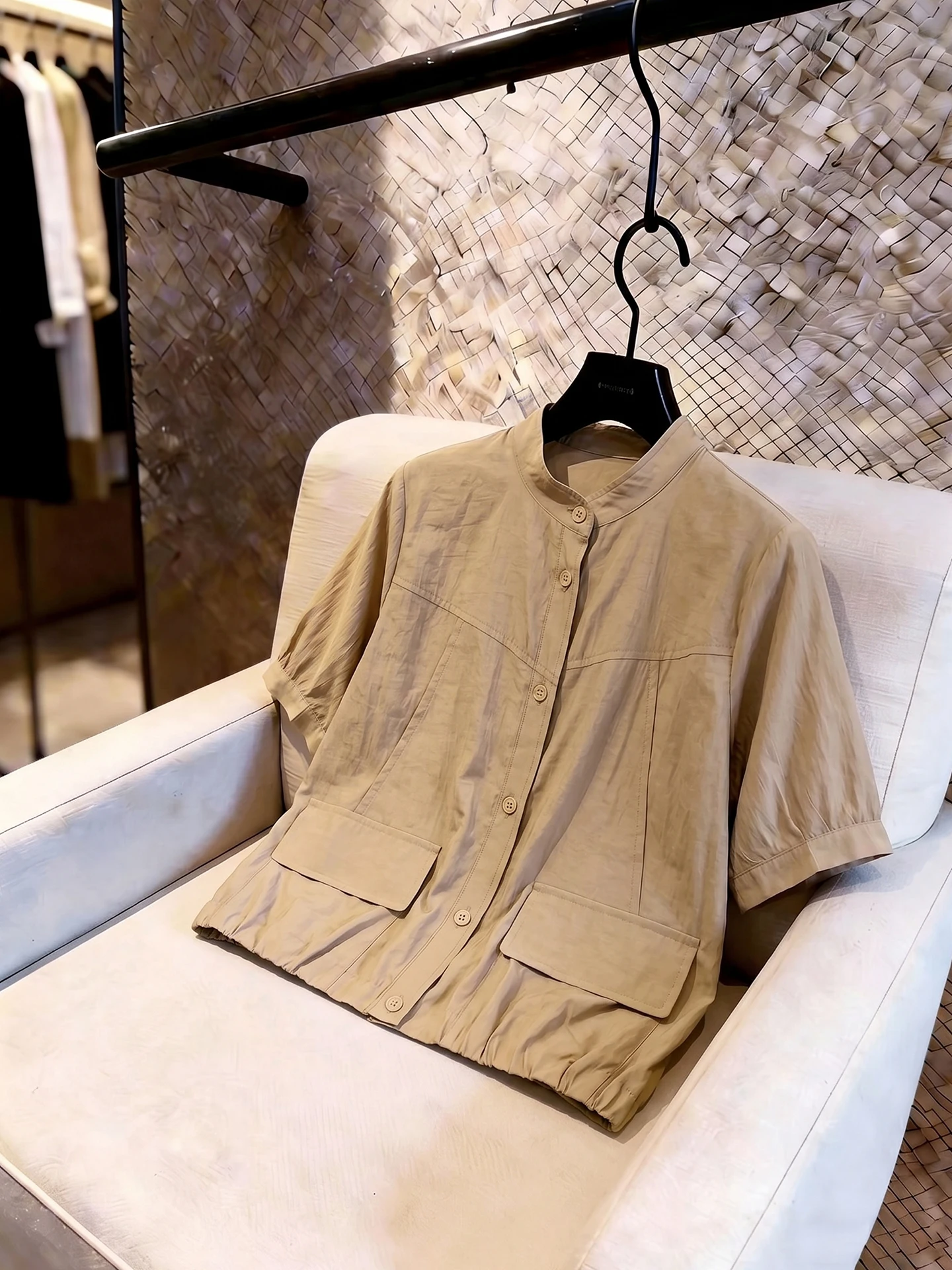 

Elegant Single-Button Women's Shirt Summer Lazy Style Versatile Sun Protection Top Commute Fashion Short Sleeve Pure Color