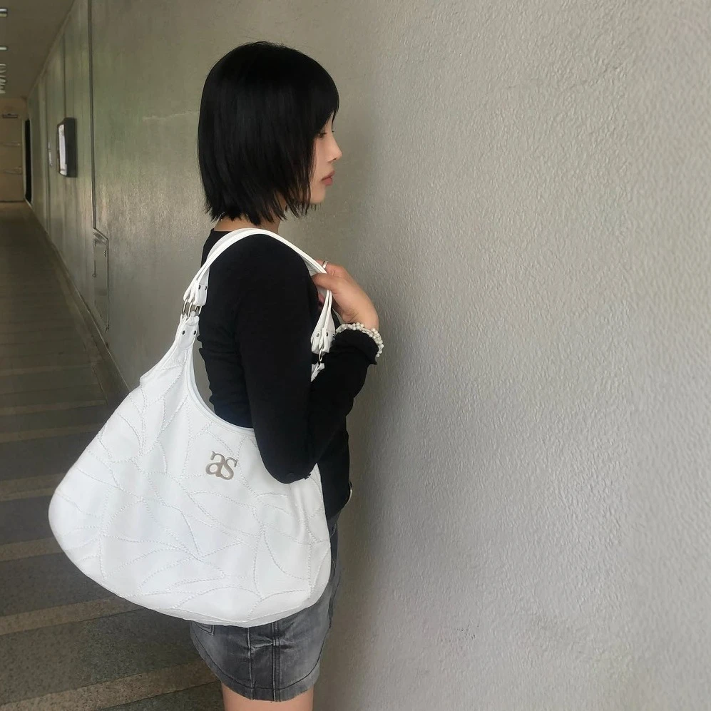 Ason 2025 New Korean Style Black PU Leather Sweet & Spicy Embroidered Crackle Large Capacity Shoulder Shell Bag
