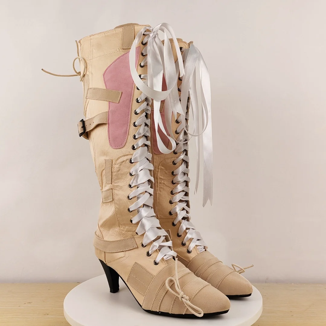 Botas altas hasta la rodilla de color beige con diseño de retazos, con cordones y punta afilada, de satén, con hebilla y correa, de estilo retro gótico, para mujer.