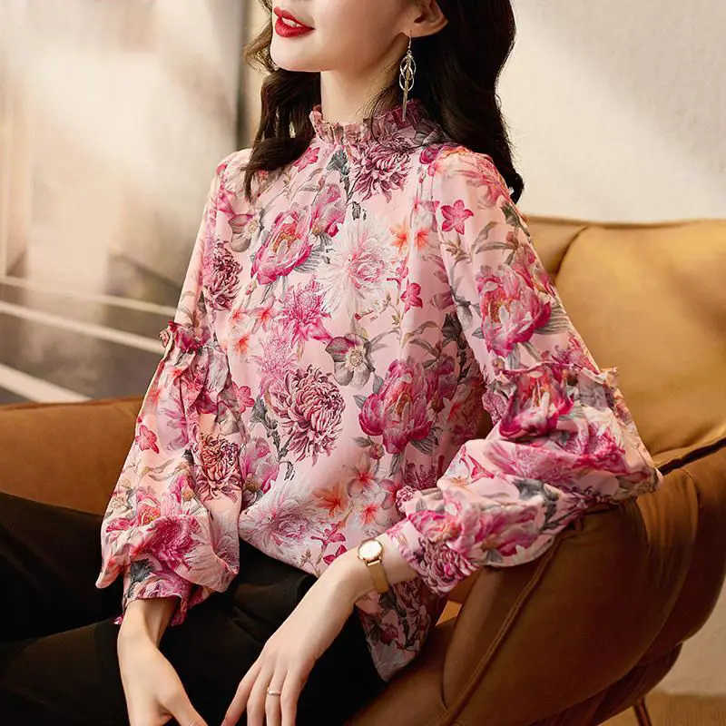 

Spring clothing 2022 new light luxury niche fried street leaf bubble long-sleeved floral silk top women