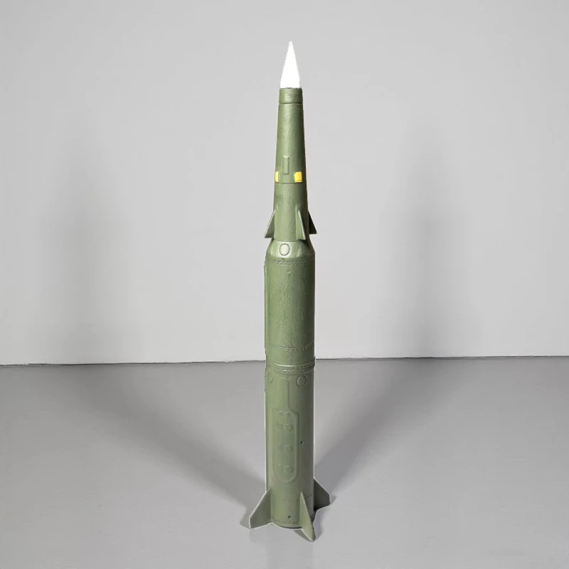 1PCS 1/72 1/100 1/144 Scale MGM-31C Pershing II Medium-Range Ballistic Missile Model Resin Ornament for Military Diorama Layout