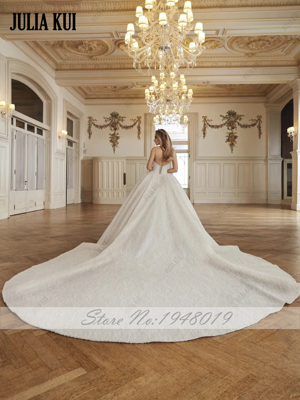 Suknia balowa księżniczki z koronką, haftem i koralikami szyta na miarę przez Julię Kui, suknia ślubna z dekoltem w serce, bez rękawów, z odkrytymi ramionami, spódnice ślubne.