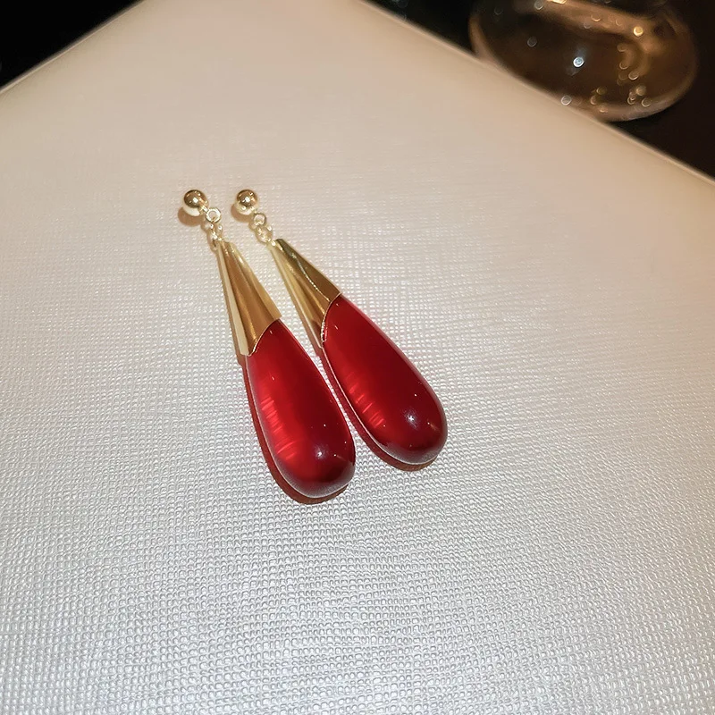 Medieval Times Palace Style Water Drop Red Resin Earrings Retro Earrings for Women Party Simple Jewelry Wholesale