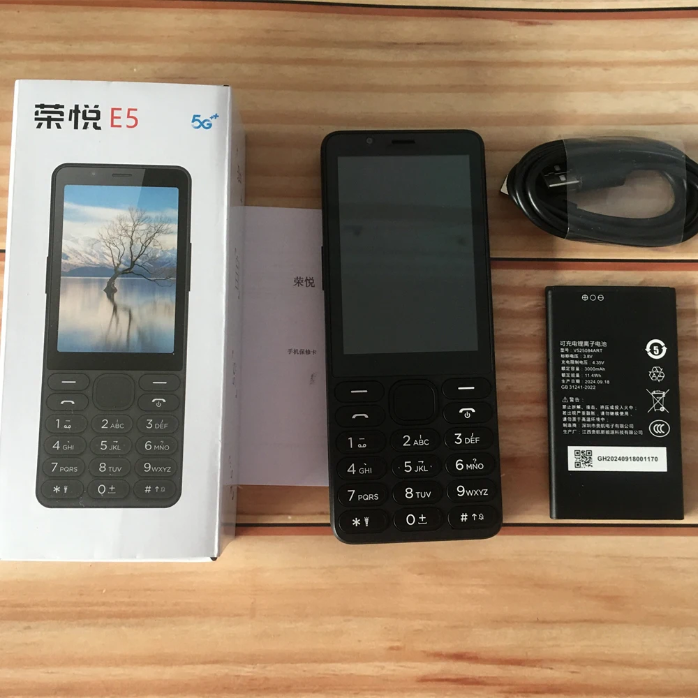 E5 5G SmartPhone 2GB + 32GB ROM 3.5 Inch Push Button UNISOC Octa