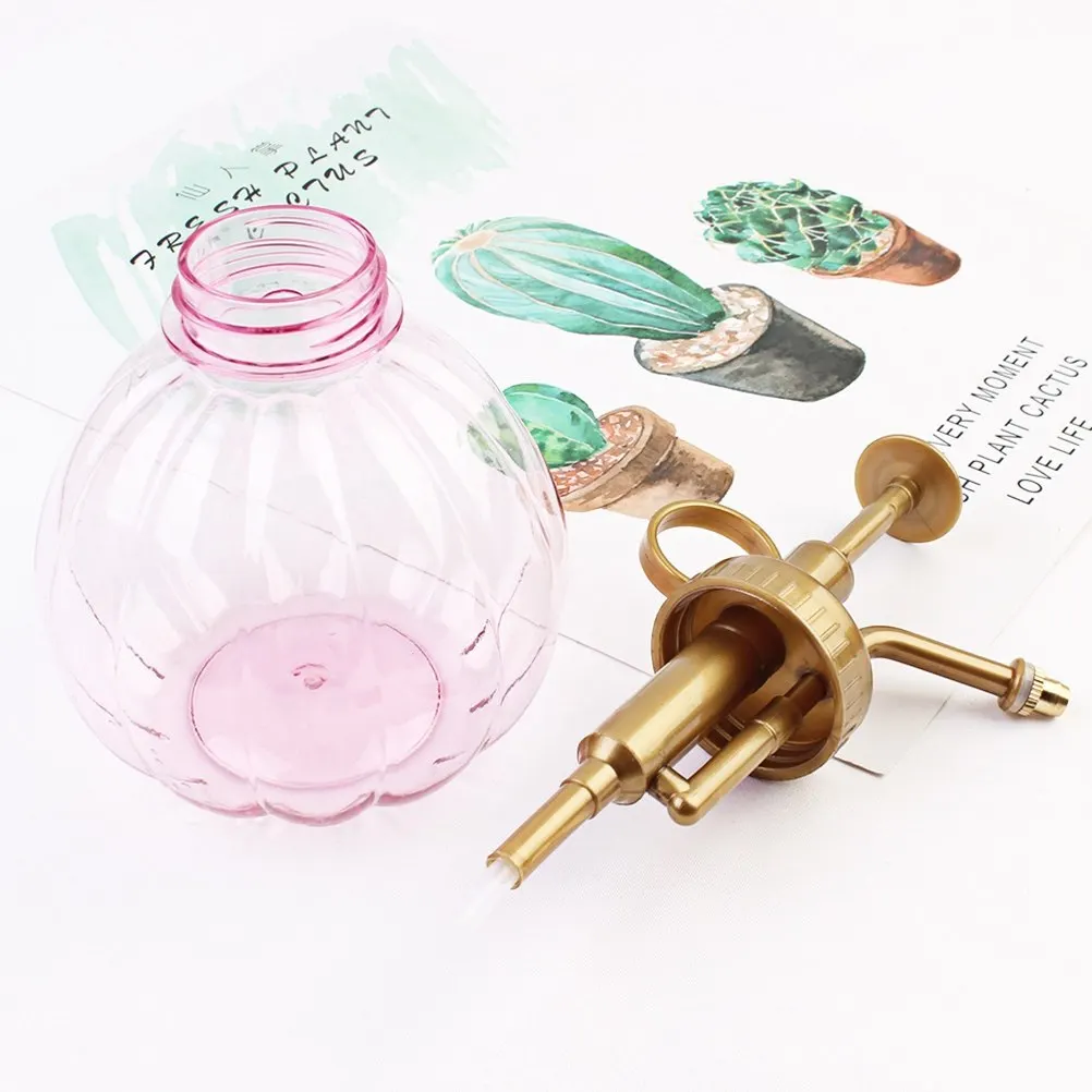 

Pumpkin-shaped Plastic Sprayer | Vintage Hand Pressure Watering Can for Garden Plants, Halloween Decor & Gentle Plant Care