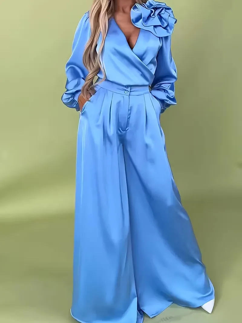 ชุดสูทผู้หญิง เสื้อท่อนบนลายดอกไม้ริบบิ้นสีชมพู 3 มิติสุดเซ็กซี่ และกางเกงเอวสูง