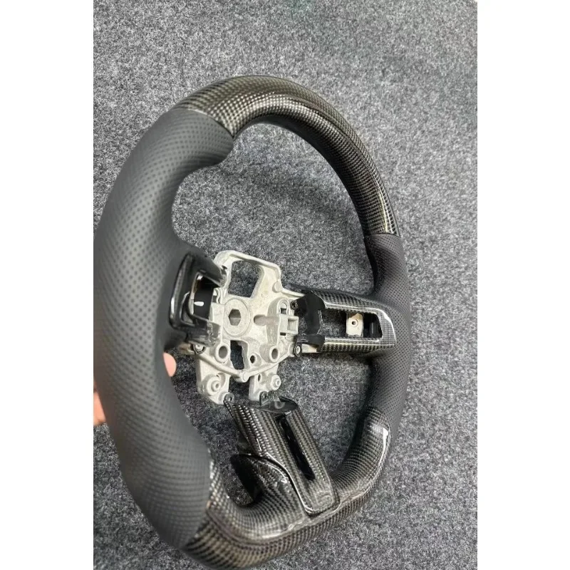 Suitable for 15 models and 17 models of Mustang carbon fiber steering wheel modification