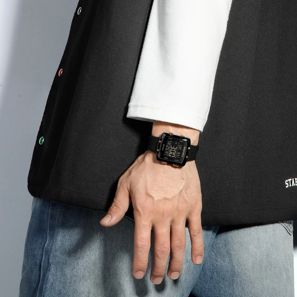 ساعة رياضية للرجال من NAVIFORCE مع شاشة عرض إلكترونية من السيليكون للرجال، مقياس بخار العد التنازلي، منبه التقويم، ساعة عرض الأسبوع