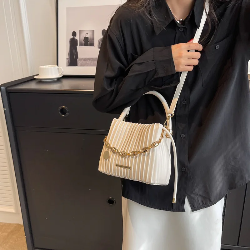 2024 New Trendy Mini Bucket Bags for Women Solid Color Pleated Design Soft Crossbody Bag Female Short Handle Handbags