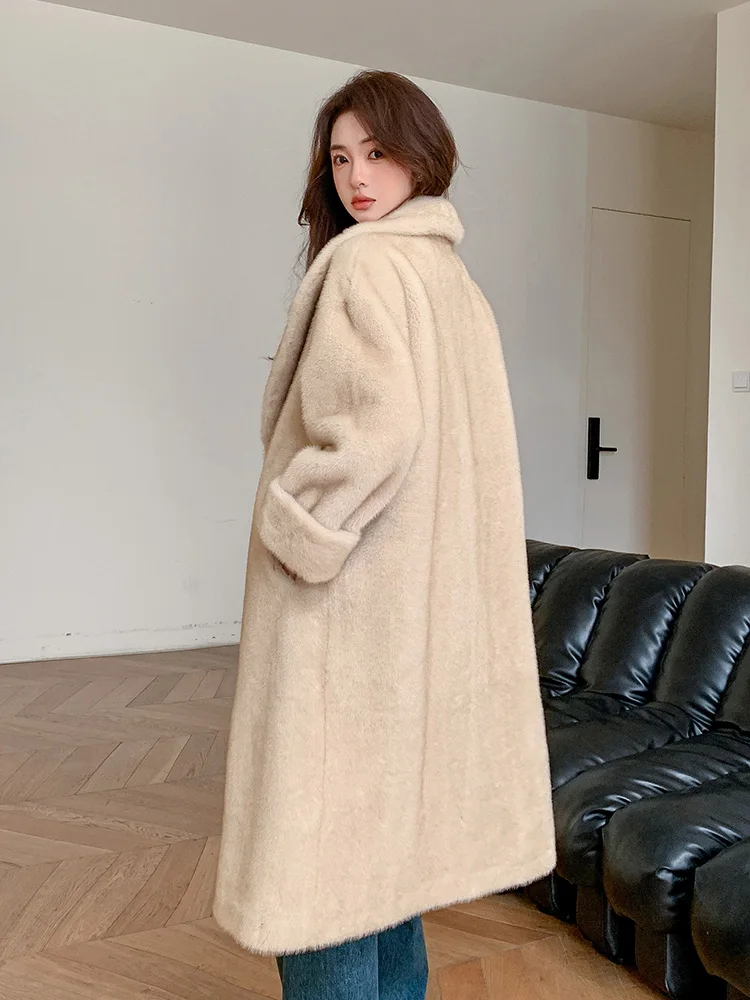 معطف فرو المنك الطويل للنساء، ملابس خارجية شتوية أنيقة، دافئة ومريحة، تصميم يسمح برفع الذراعين، فاخر وعصري