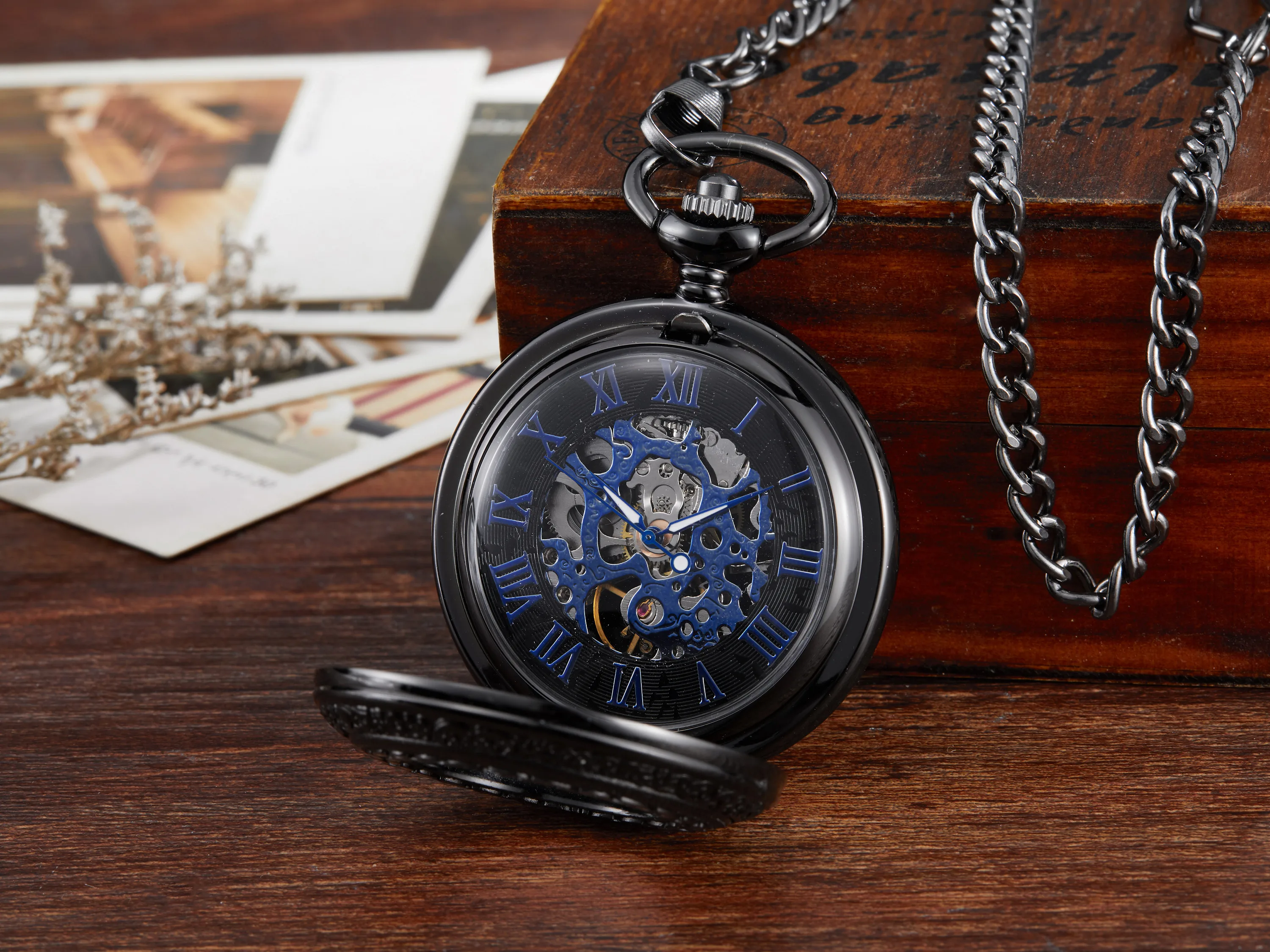 Vintage Black Pocket Watch Mechanical Man Hand Wind Steampunk Necklace Fob Watch Chain Roman Numerals Lady Clock For Women Men
